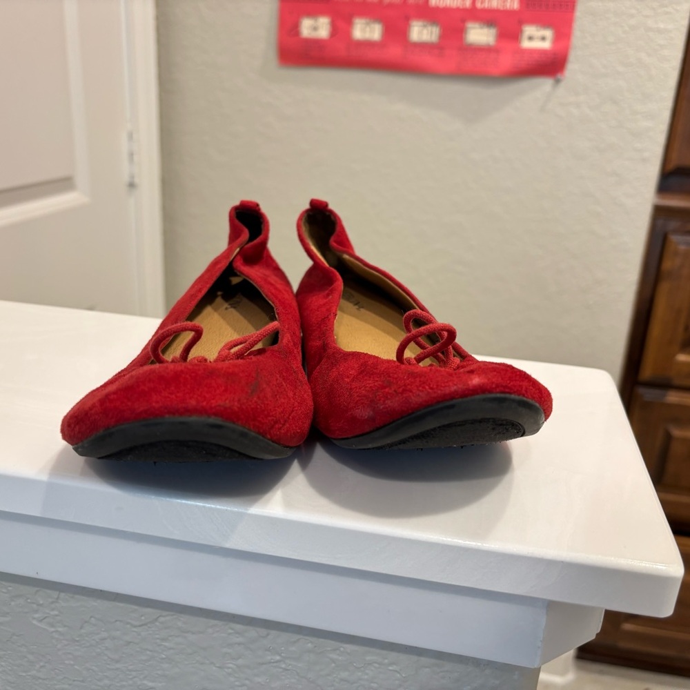 Red Suede Ballet Flats - Merona Women’s Size 7.5 - Picture 3 of 6